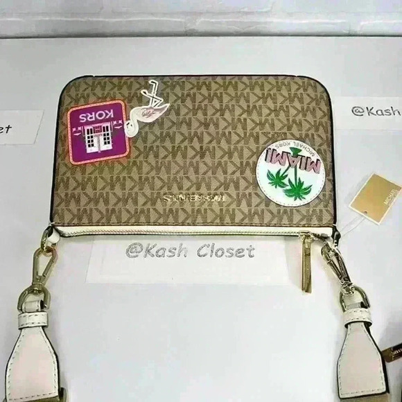 Michael Kors Crossbody Tech Attach Adjustable Strap w Coin Pouch & Airpod case - Picture 9 of 10